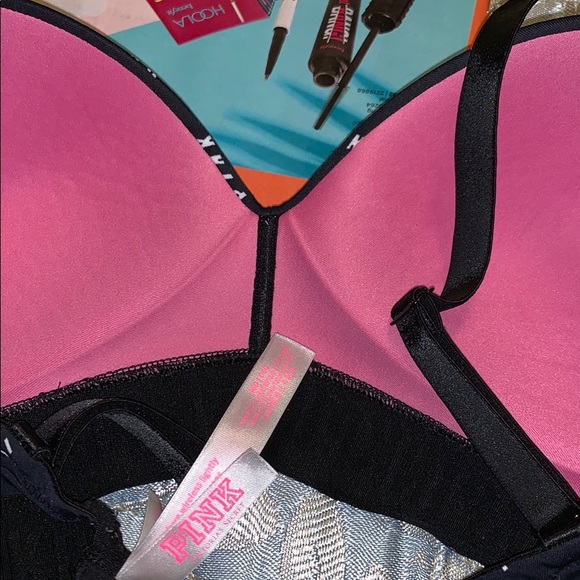PINK Wear Everywhere Wireless Lightly Lined Bra - Picture 3 of 4